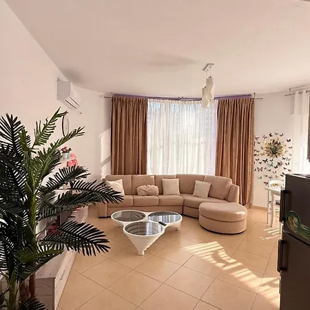 Modern Comfort Near Lungomare